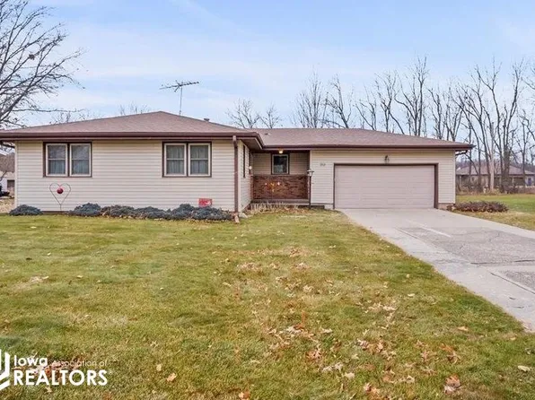 710 6th St, Eldora, IA 50627