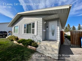 5 Laval Ct W, Lethbridge, AB T1K4G2