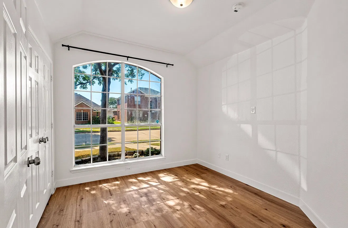 3 bed, 1628 sqft, $2,970 — Photo 2