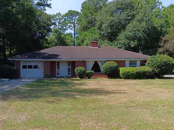 124 Gardner Dr, Hartsville, SC 29550