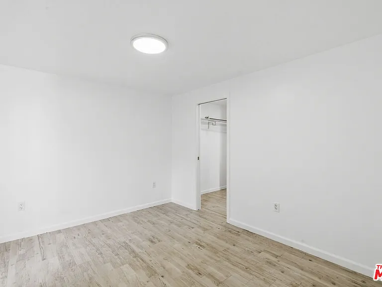 8424 W 4th St — Photo 10