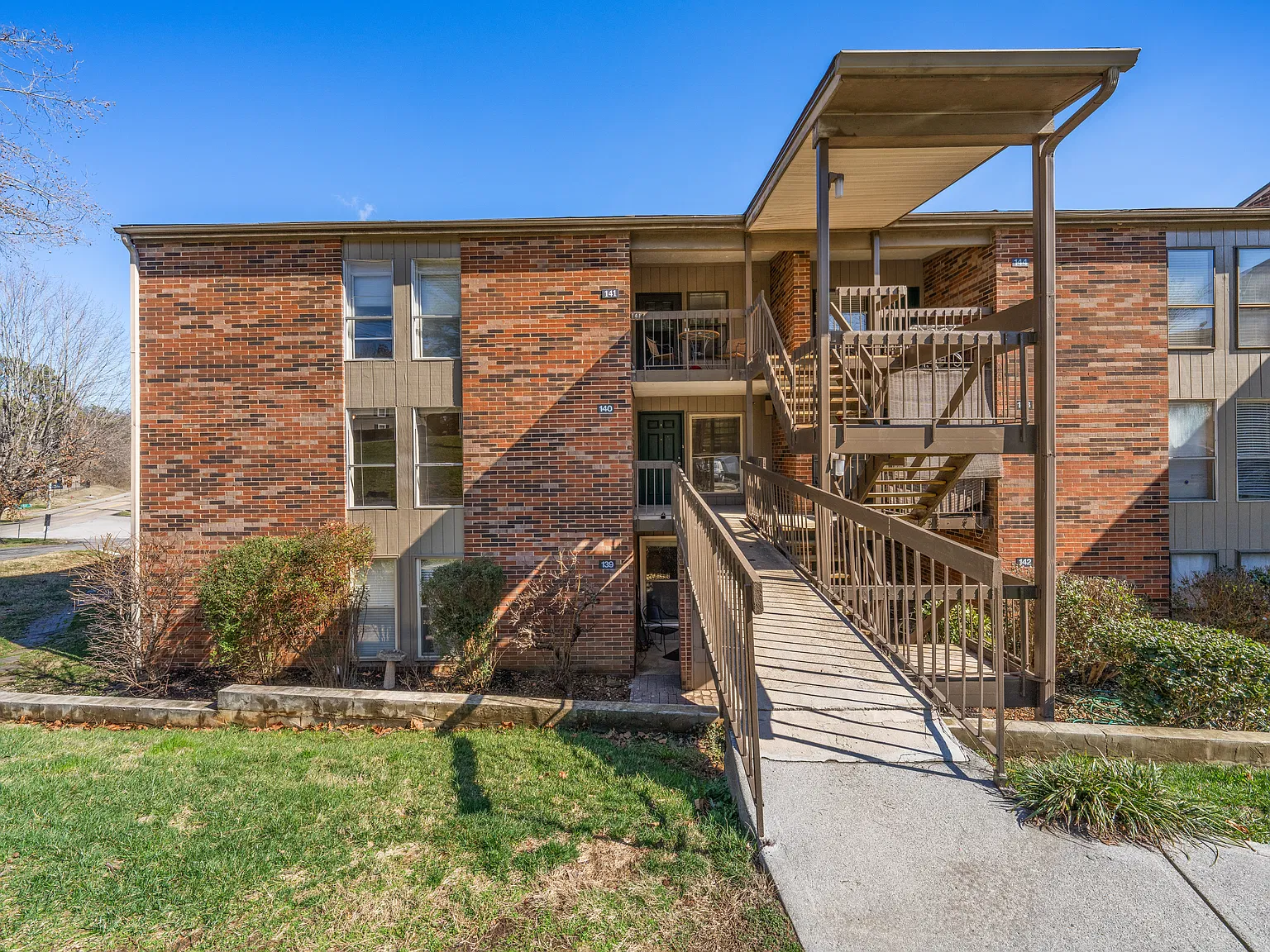 3 bed, 1832 sqft, $1,700 — Photo 1