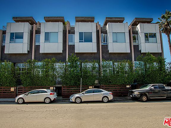 5th image of 950 N Orange Grove Ave APT 1