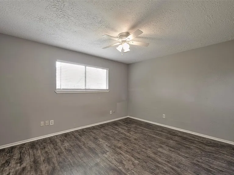 14119 Bella Dr — Photo 17