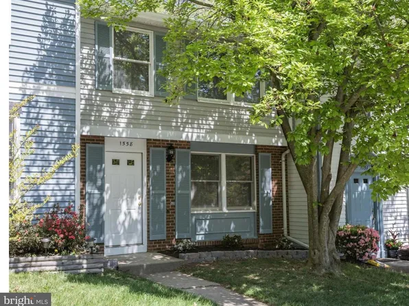 1558 Bennington Woods Ct, Reston, VA 20194