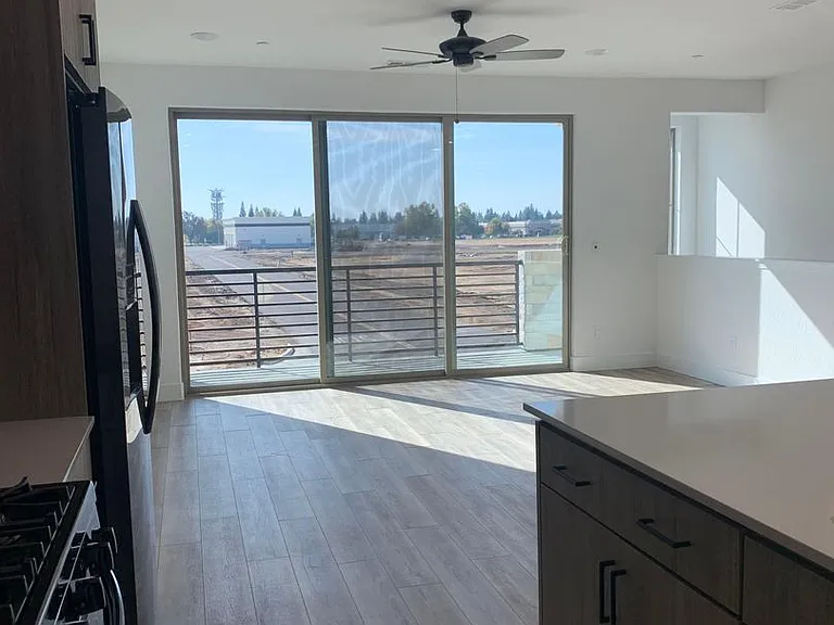490 W Mahogany Ln — Photo 33