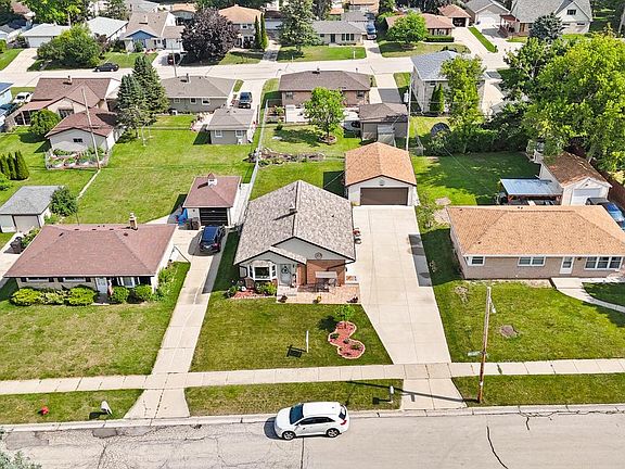 3rd image of 518 Williams AVENUE