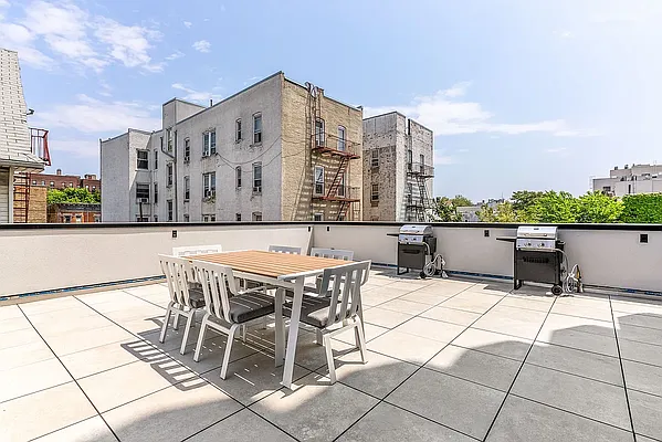 Rented by Reavis | media 9