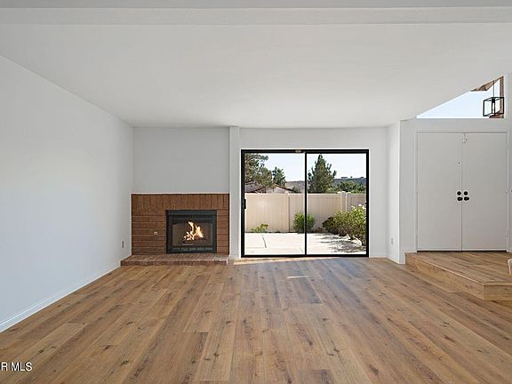 3rd image of 1906 Deerfield St