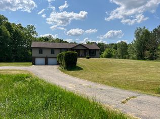 1460 Old Mill Rd, Lapeer, MI 48446