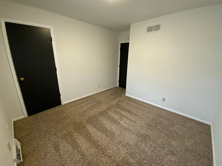 560 N East Park Ln — Photo 18