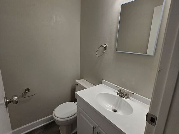 4th image of 5608 Longbow Ln