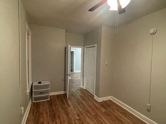 5th image of 201 E Washington St #2F