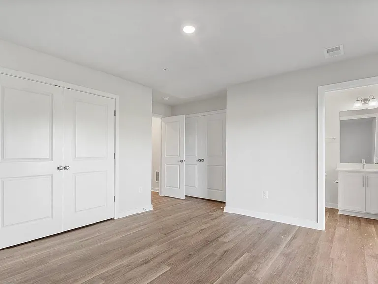 16502 Green Glade Dr — Photo 29