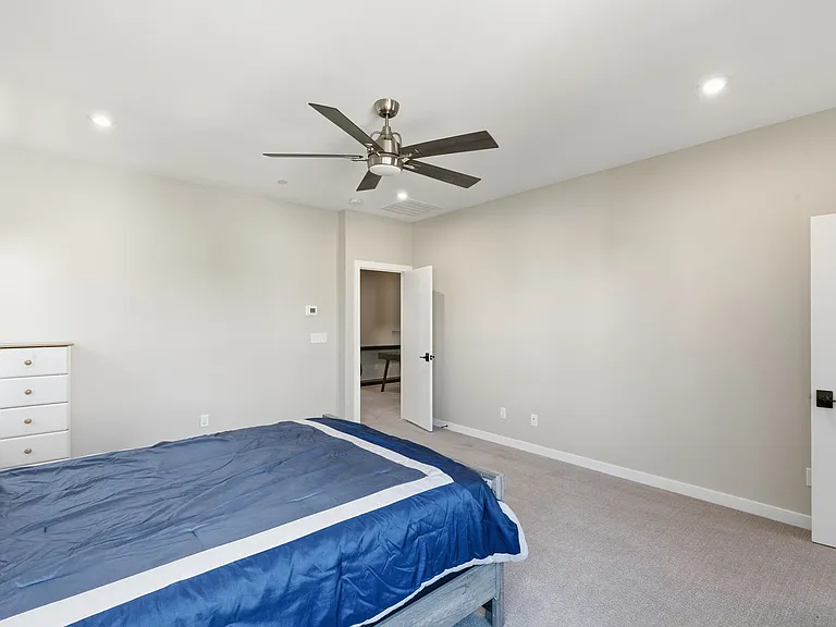9858 Laurel Tree St — Photo 19