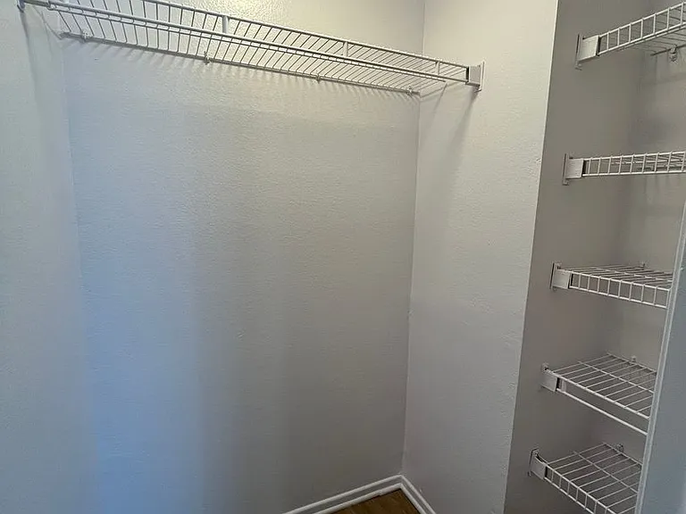 5235 Kester Ave — Photo 39
