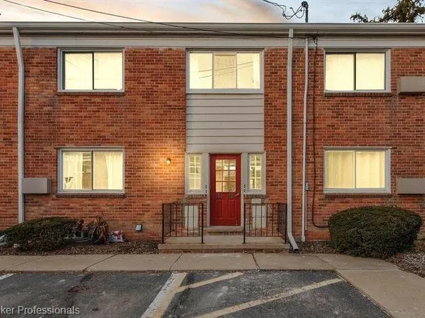 32718 Grand River Ave Unit D5, Farmington, MI 48336