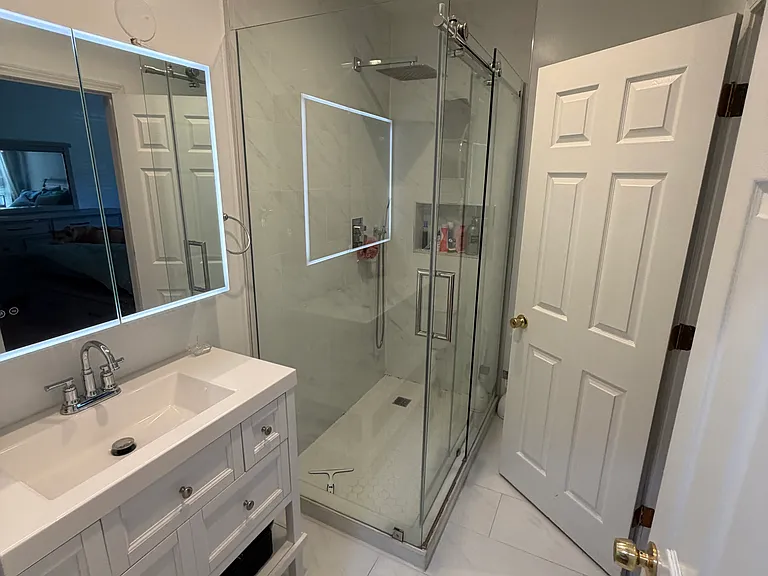 2nd bathroom, updated in 2024