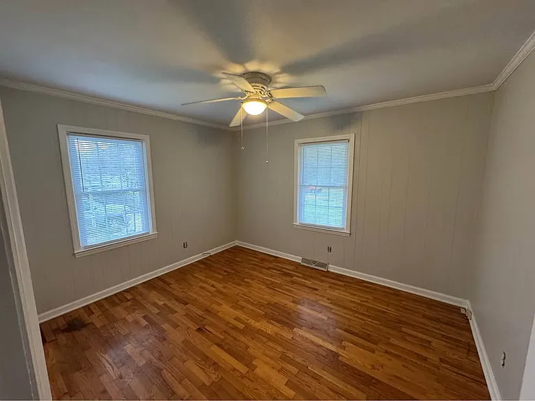 1108 Lower Dallas Hwy — Photo 2