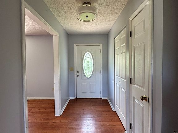 5th image of 237 Glade Dr