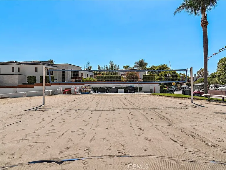 2431 Bayshore Dr — Photo 38