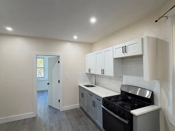 170 S Center St #1, Orange, NJ 07050