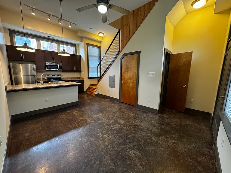 1125 Bainbridge St #6 — Photo 5