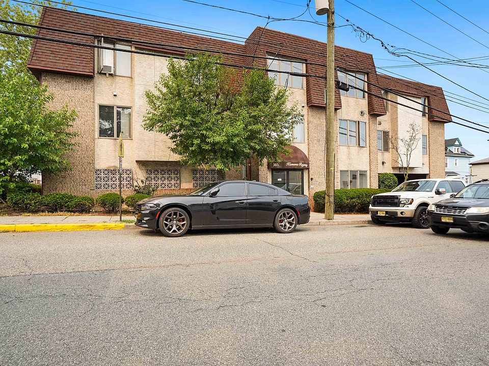 1st image of 385 Kamena St #303F