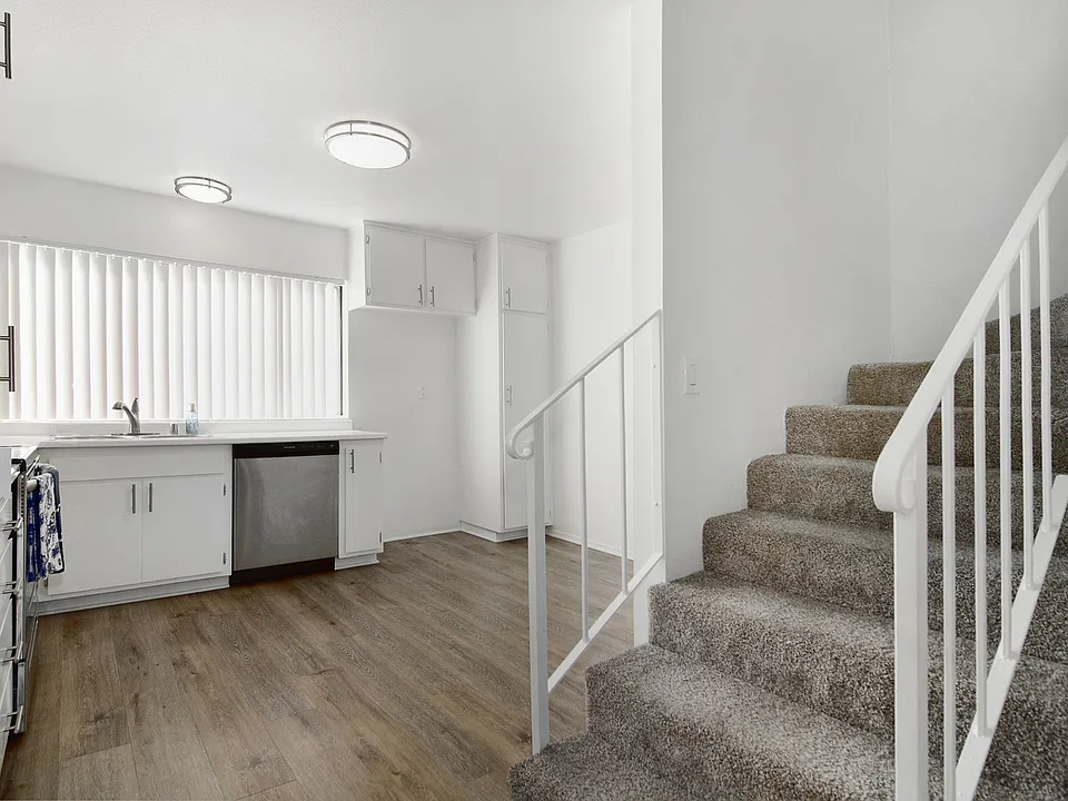 ZELZAH APARTMENTS