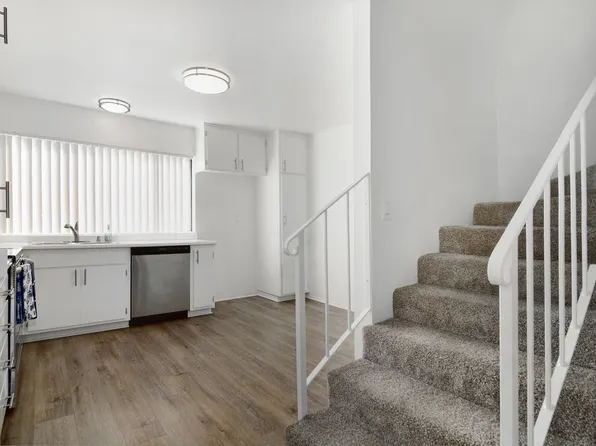 ZELZAH APARTMENTS