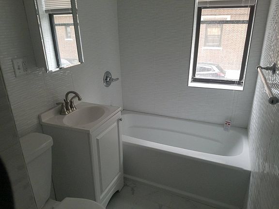 3rd image of 1 Britton St #Aa3