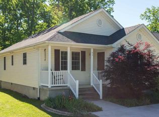 64 Dodge St, Stuarts Draft, VA 24477