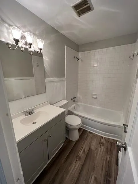 2 bed, 996 sqft, $1,225 — Photo 4