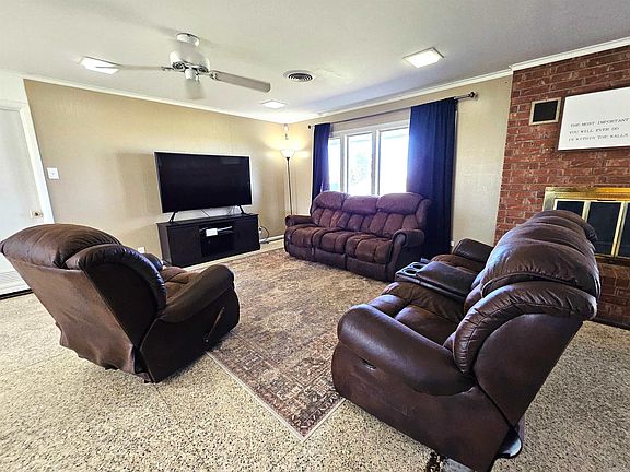 2nd image of 531 Henderson Rd