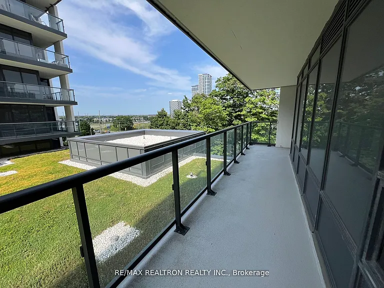 8 Cedarland Dr E #622 — Photo 18