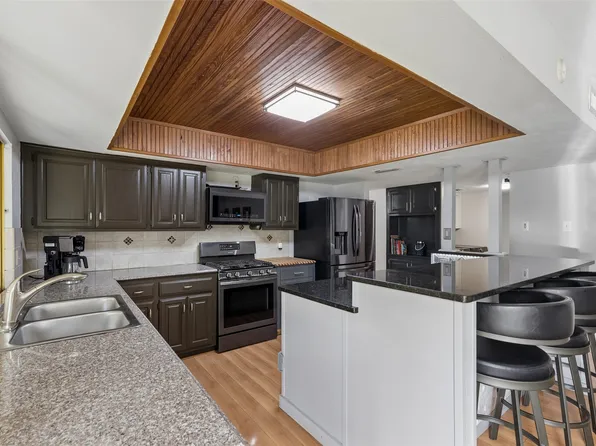 713 Kathryn Dr, Lewisville, TX 75067
