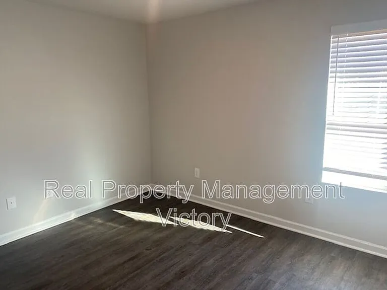 122 Marina Dr — Photo 7