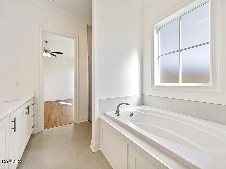 128 Oak Village Dr — Photo 21