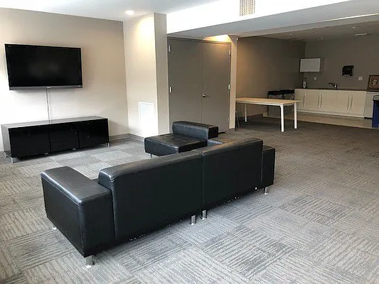 Rented by Oxford Property Group | media 18