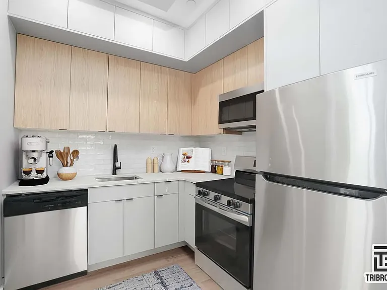 86 Manhattan Ave #3C — Photo 3