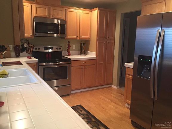 3rd image of 4270 SW Ben Hogan Dr