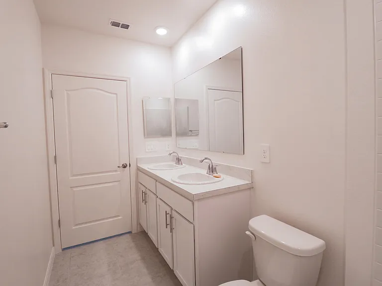 2061 SE Mantua St — Photo 18