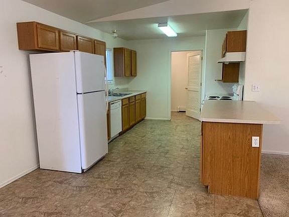 5th image of 601 Bear Valley Ct