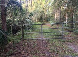 2881 River Front Trl, Geneva, FL 32732