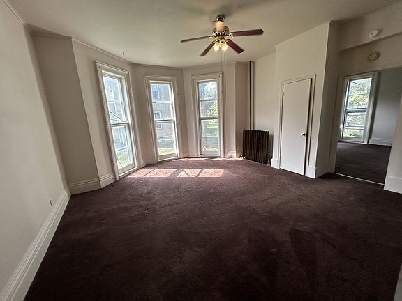 4th image of 3212 East Ave APT 2