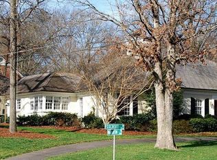 3916 Foxcroft Rd, Charlotte, NC 28211