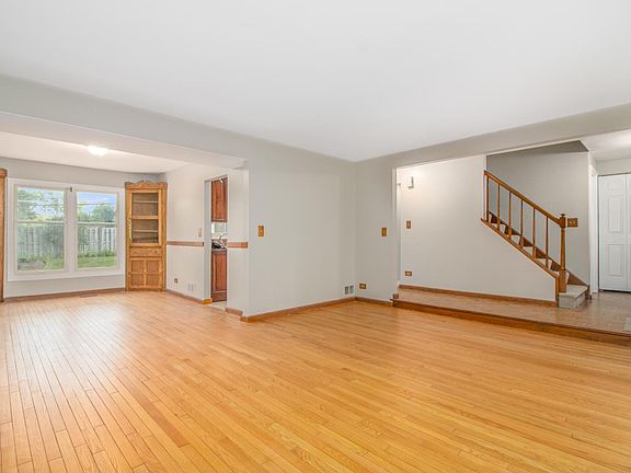 3rd image of 1608 W Plymouth Dr