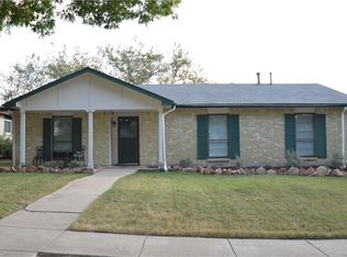 3104 Windsor Rd, Carrollton, TX 75007