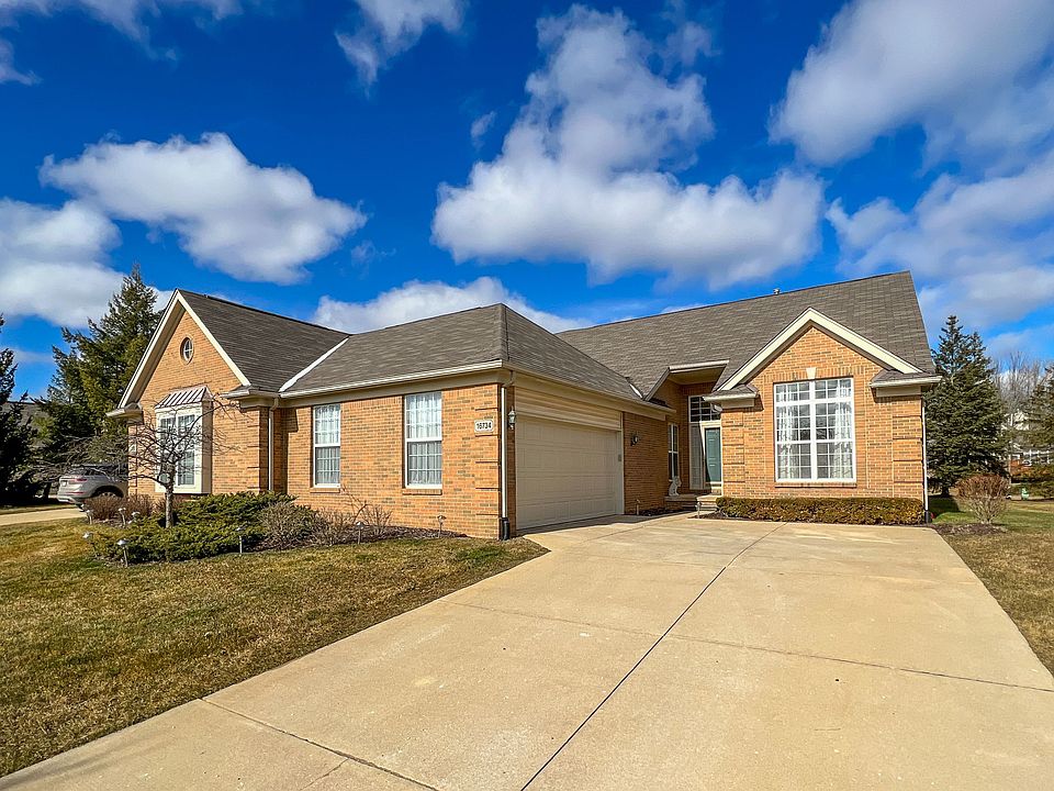 1st image of 16734 Carriage Way
