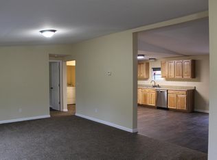250 Meramec Dr, Saint Clair, MO 63077